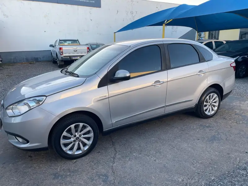 Fiat Grand Siena Essence 1.6 16V Dualogic (Flex)