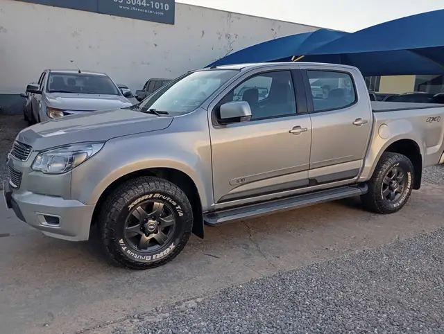 Carro Chevrolet S10 Cabine Dupla 2014 S10 2.8 CTDI LT 4WD (Cabine Dupla)