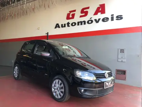 Carro Volkswagen Fox 2011 1.0 8V (Flex) 4p