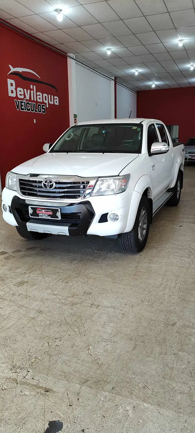 Carro Toyota Hilux Cabine Dupla 2013 Hilux 3.0 TDI 4x4 CD SR