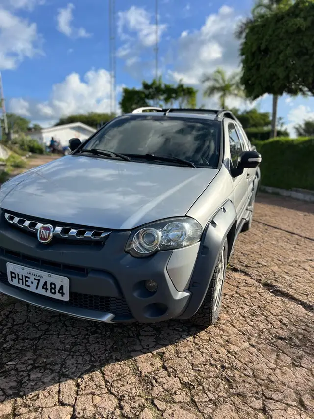 Carro Fiat Strada 2015 Adventure 1.8 16V (Flex) (Cabine Dupla)