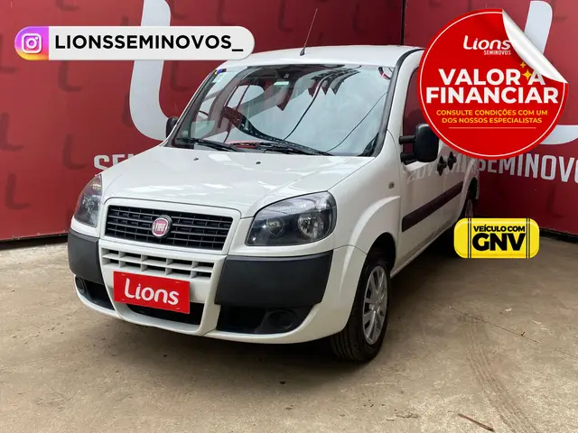 Carro Fiat Doblò 2020 Essence 1.8 16V (Flex)