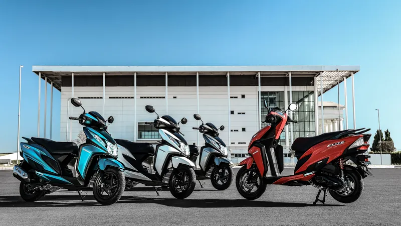 Honda Elite 125 chega com novo motor menos potente na 2ª geração