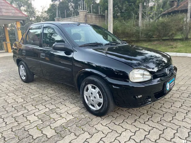 Carro Chevrolet Classic 2005 Corsa Sedan  Life 1.0 VHC