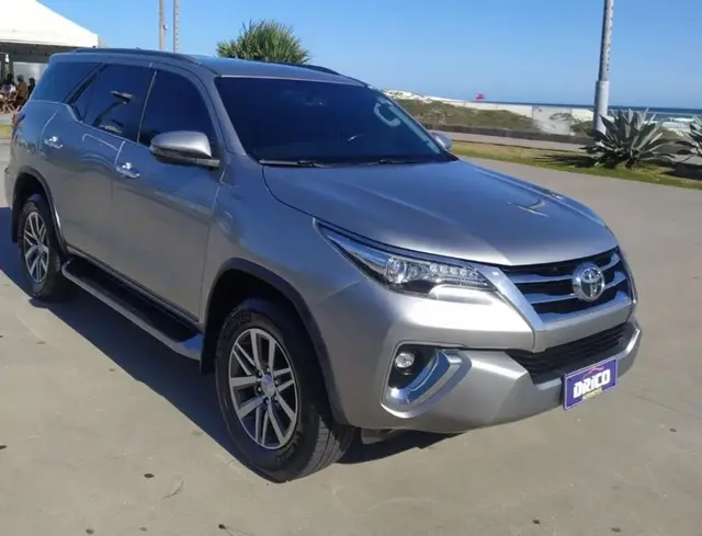 Carro Toyota SW4 2019 2.8 TDI SRX 7L 4x4 (Aut) (Diesel)