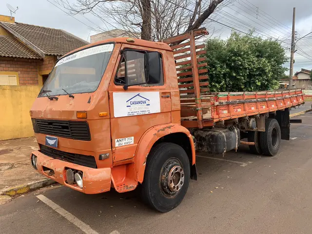 Carro Volkswagen 11.130 1986 (3 Eixos)