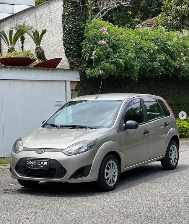 Carro Ford Fiesta Hatch 2012 1.0 (Flex)