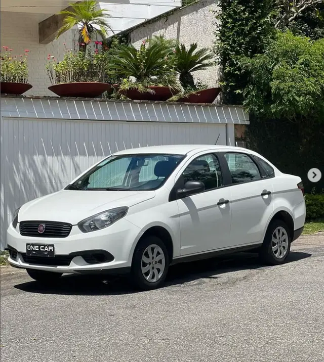 Carro Fiat Grand Siena 2021 1.0 Flex