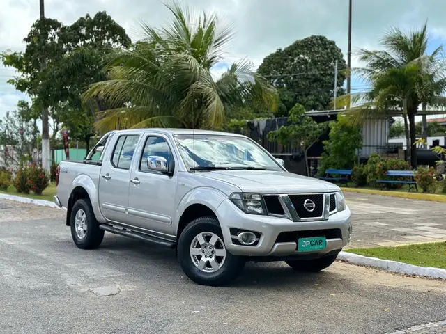 Carro Nissan Frontier 2014 Platinum 2.5 TD CD 4x4