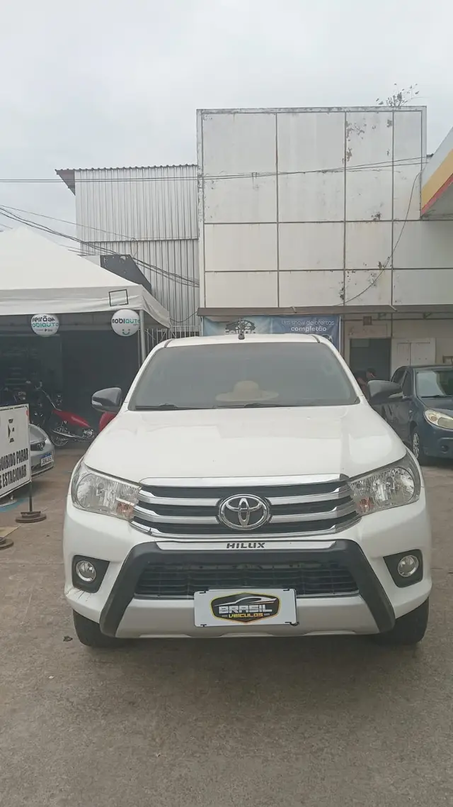 Carro Toyota Hilux Cabine Dupla 2016 Hilux 2.8 TDI STD CD 4x4