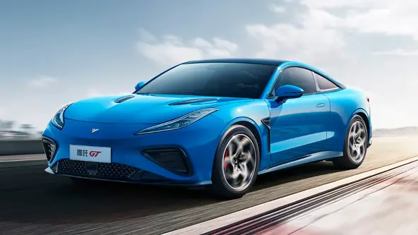 Cupê é mais um chinês a chegar ao Brasil e acelera tão forte quanto os Porsche
