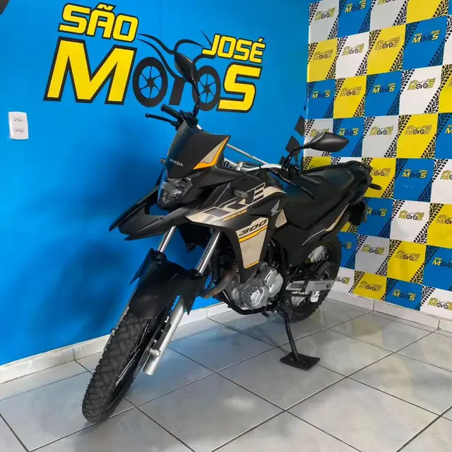 Carro Honda XRE 300 2022 Adventure (Flex)
