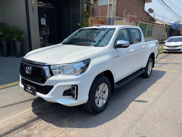 Carro Toyota Hilux Cabine Dupla 2017 Hilux 2.8 TDI SRV CD 4x4 (Aut)