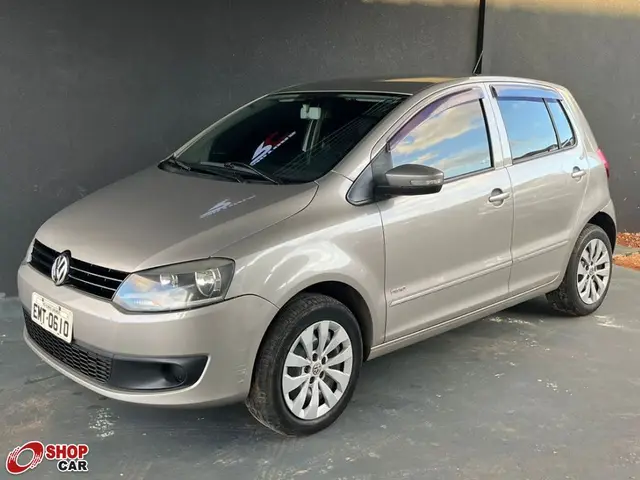 Carro Volkswagen Fox 2011 1.0 8V (Flex) 4p