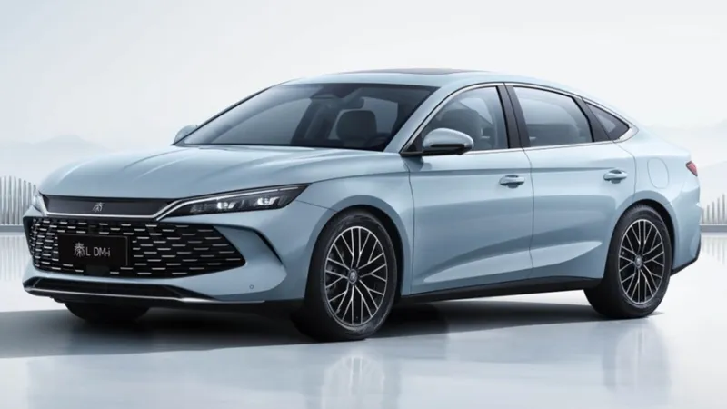 BYD atualiza sistema híbrido para alcançar 34 km/l e 2.100 km de autonomia