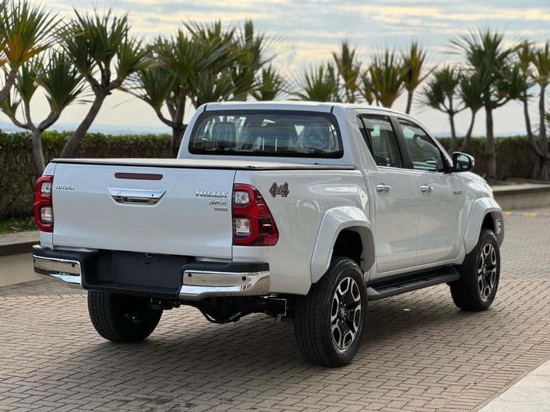 Hilux Cabine Dupla SRX 4x4 2.8 Diesel