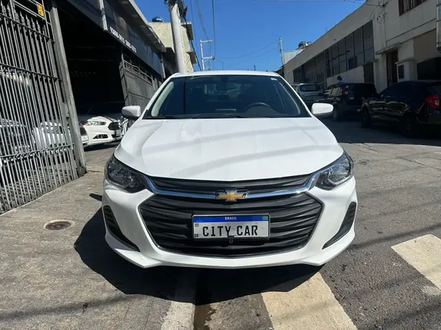 Carro Chevrolet Onix Plus 2022 1.0 LT (Flex)
