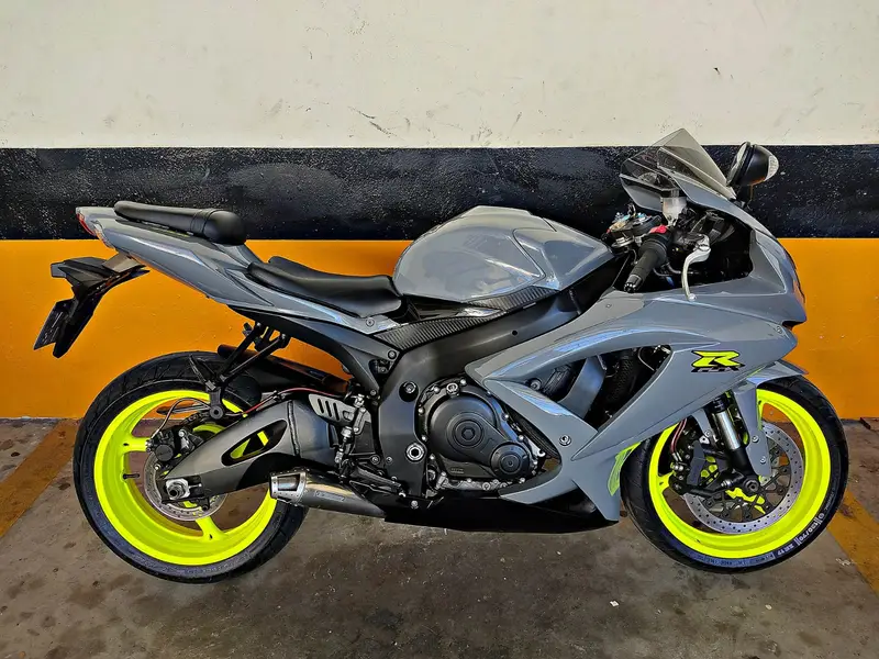 Suzuki Gsx R 750 R 750