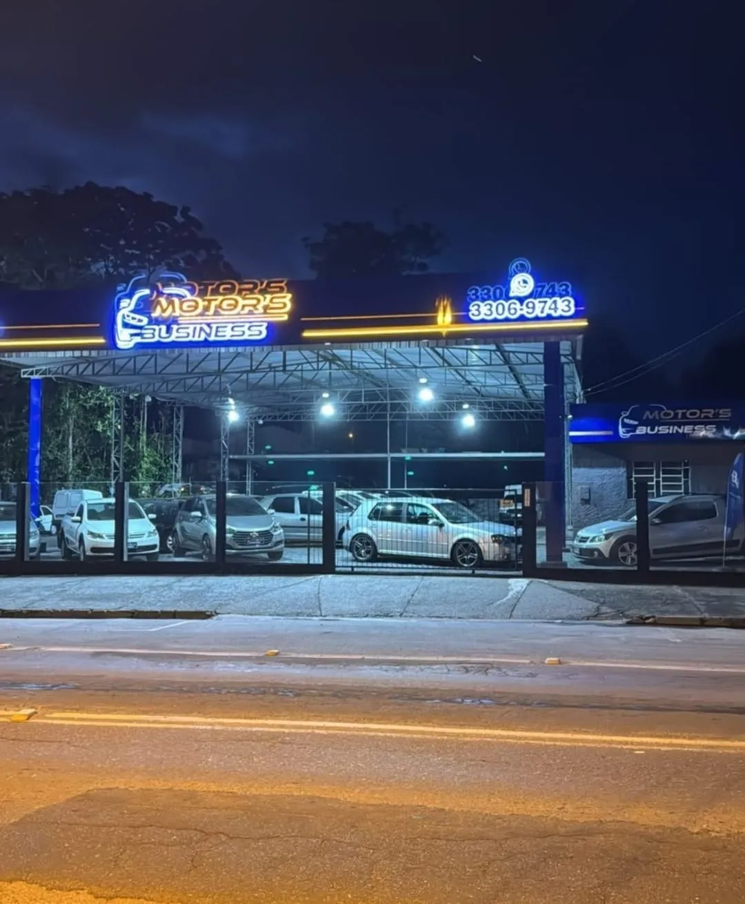 Fachada da loja Veículos à venda em MOTORS  BUSINESS  - Blumenau - SC | Mobiauto