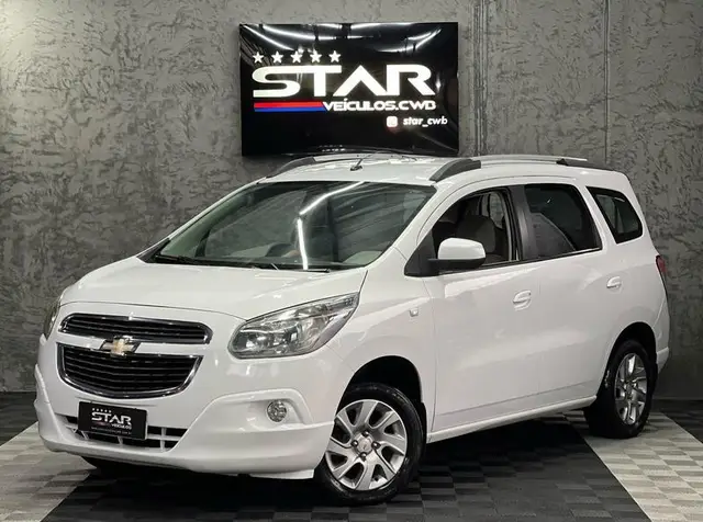 Carro Chevrolet Spin 2014 LT 1.8