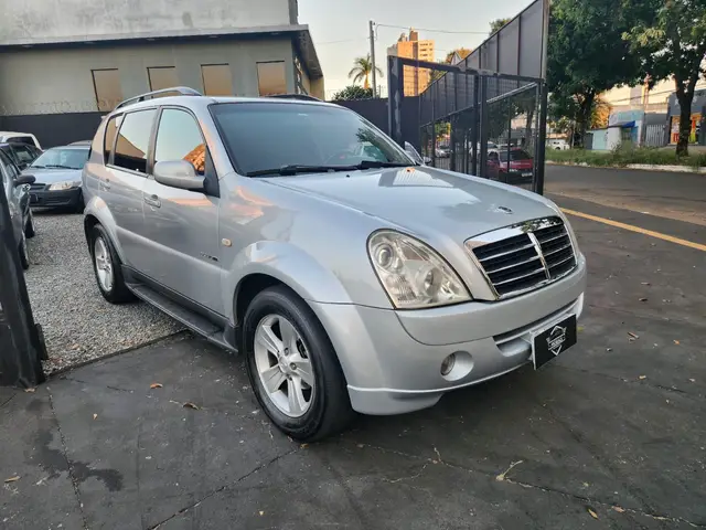 Carro SsangYong Rexton 2009 XDI RX270 2.7 (Aut)