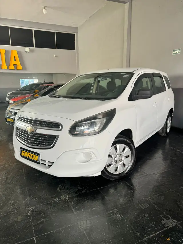 Carro Chevrolet Spin 2016 LT 5S 1.8 (Flex)