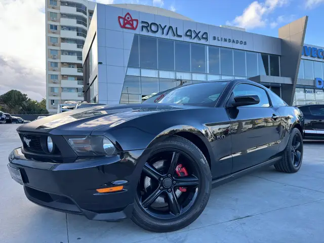 Carro Ford Mustang 2011 GT 5.0 V8