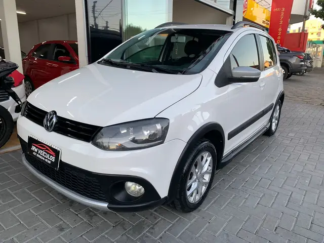 Carro Volkswagen CrossFox 2014 1.6 VHT (Flex)