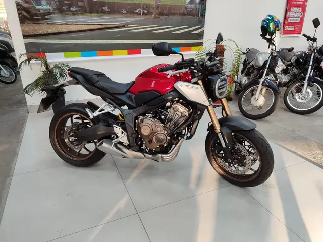 Carro Honda CB 650R 2023 (ABS)