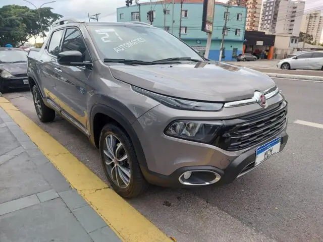 Carro Fiat Toro 2021 2.0 TDI Volcano Auto 4WD