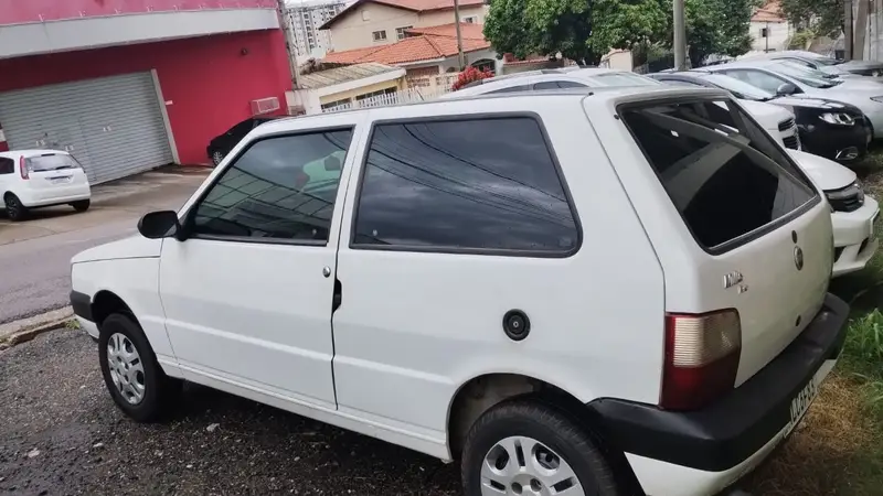 Fiat Uno Mille Fire 1.0 (Flex)