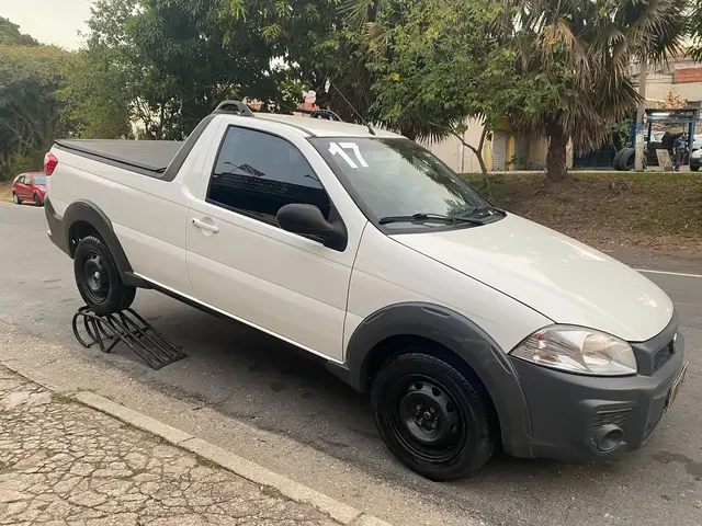 Carro Fiat Strada 2017 Hard Working 1.4 (Flex) (Cabine Simples)