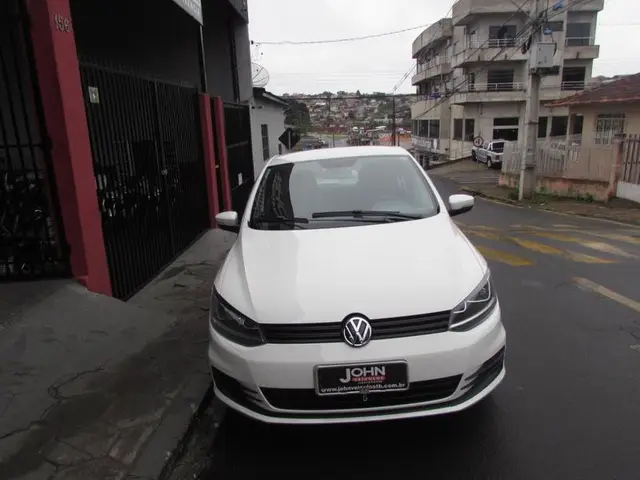 Carro Volkswagen Fox 2015 1.0 MPI Track (Flex)