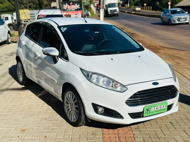 Carro Ford New Fiesta Hatch 2015 New Fiesta Titanium 1.6 16V PowerShift