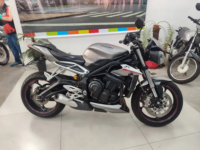 Carro Triumph Street Triple 765 2018 765 S (ABS)