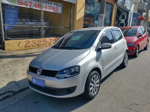 Carro Volkswagen Fox 2013 1.0 TEC (Flex) 4p