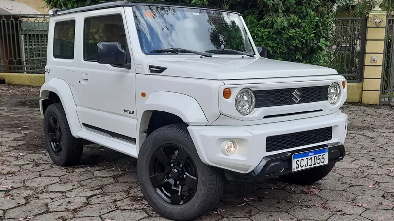 Avaliação: Suzuki Jimny 4Style é a melhor diversão irracional para ter