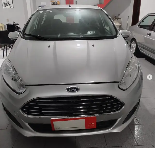Carro Ford Fiesta Hatch 2015 1.6 (Flex)
