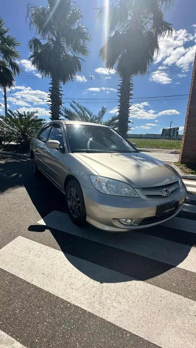 Carro Honda Civic 2005 Sedan LXL 1.7 16V