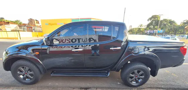 Carro Mitsubishi L200 Triton Sport 2012 HPE 4x4 3.2 DI-D (Aut)