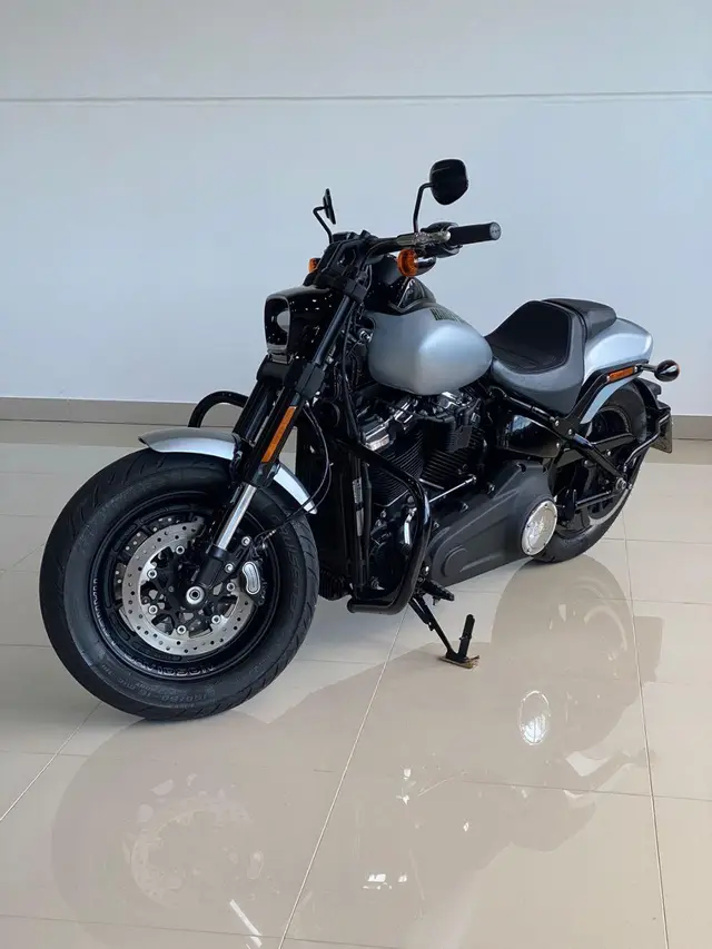Carro Harley-Davidson Softail 2020 Fat bob 107