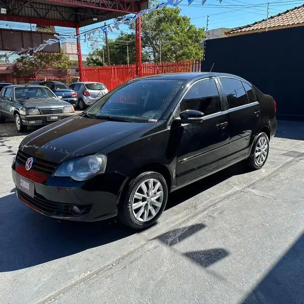 Volkswagen Polo Sedan 1.6 8V