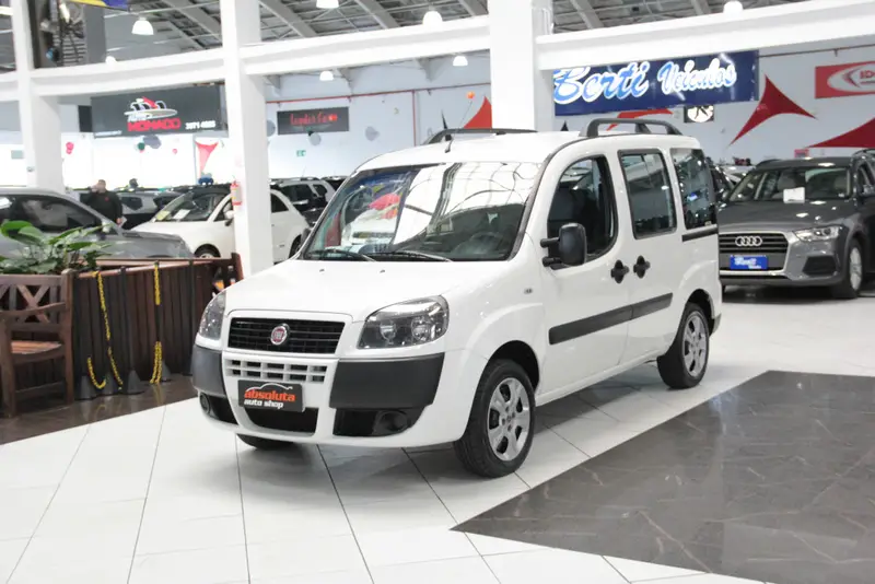 Fiat Doblò Essence 1.8 16V (Flex)