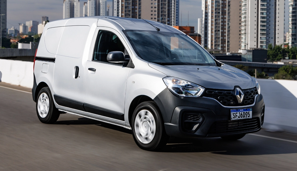 Apresentado em evento oficial da marca, o novo Renault Kangoo voltará com trem de força a combustão