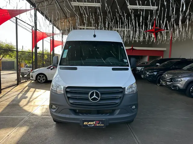 Carro Mercedes-Benz Sprinter 2023 FURGÃO 315 CDI STREET F32A UP1