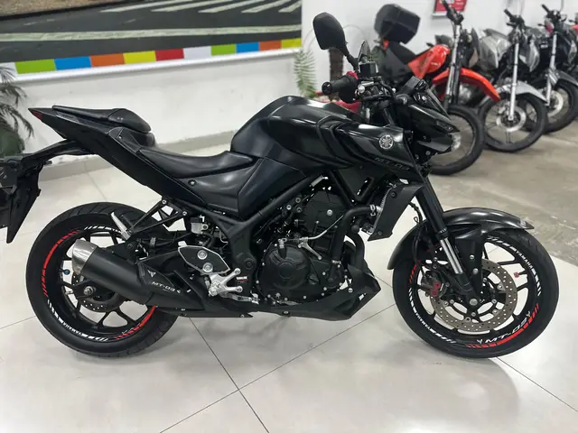 Carro Yamaha MT-03 2023 ABS