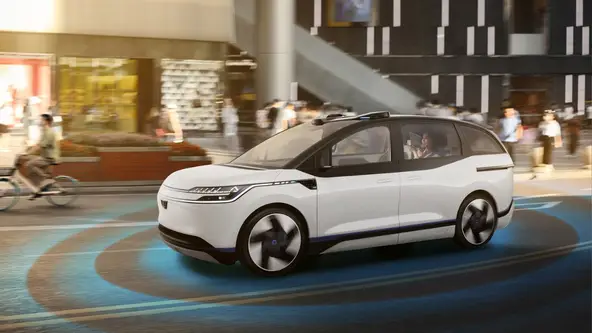 Nos últimos dois anos, os AVs que compõem a frota da chinesa Apollo Go apresentaram uma taxa de ocorrências 14 vezes inferior à registrada com taxistas humanos