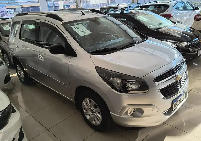 Carro Chevrolet Spin 2018 Advantage 5S 1.8 (Flex) (Aut)