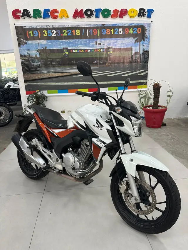 Carro Honda CB 250F Twister 2017 Standard