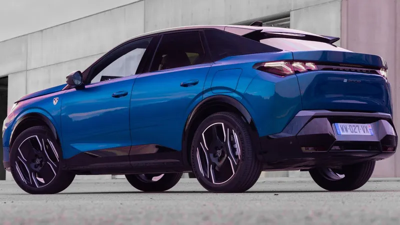 Novo Peugeot 3008 tem desenho registrado no Brasil e pode ser nacional